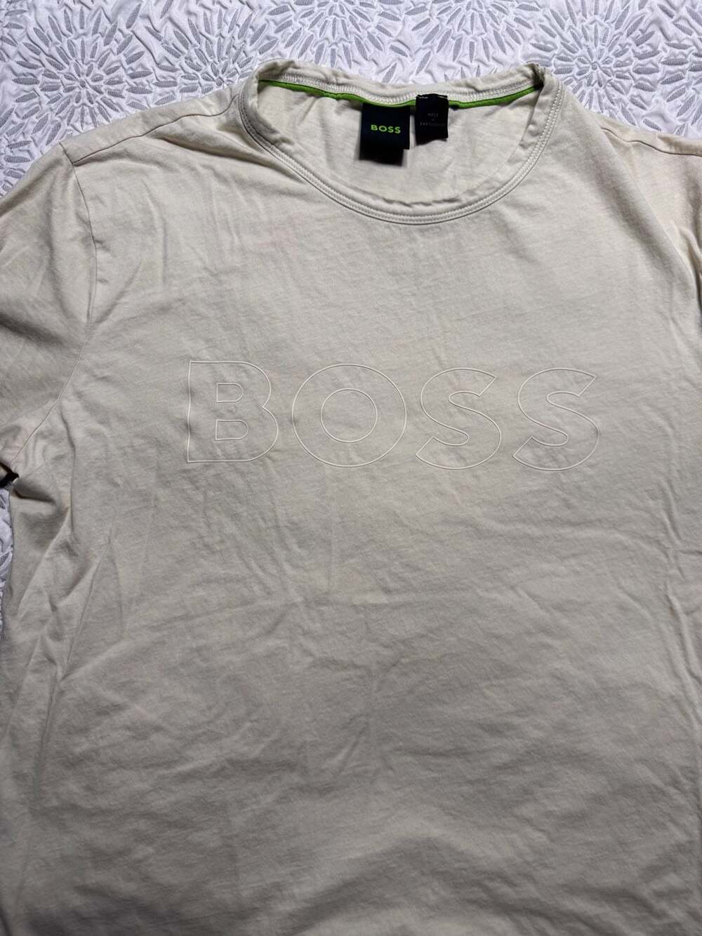 Hugo Boss T-Shirt Size M Beige Embossed Logo Crewneck Short Sleeve
